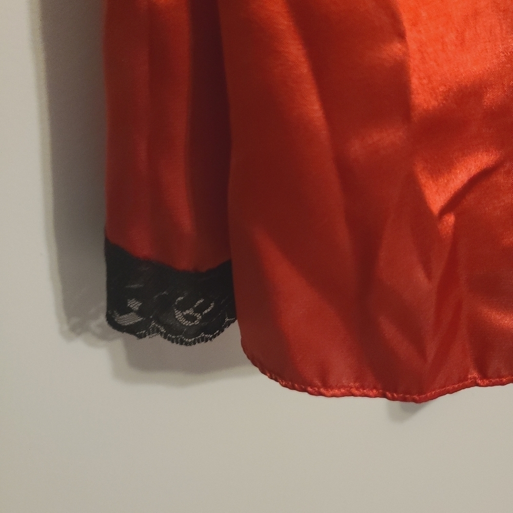 Fredericks of Hollywood | Two-Piece Wrap Top & Shorts Lingerie Set (Size XL) - Picture 6 of 15